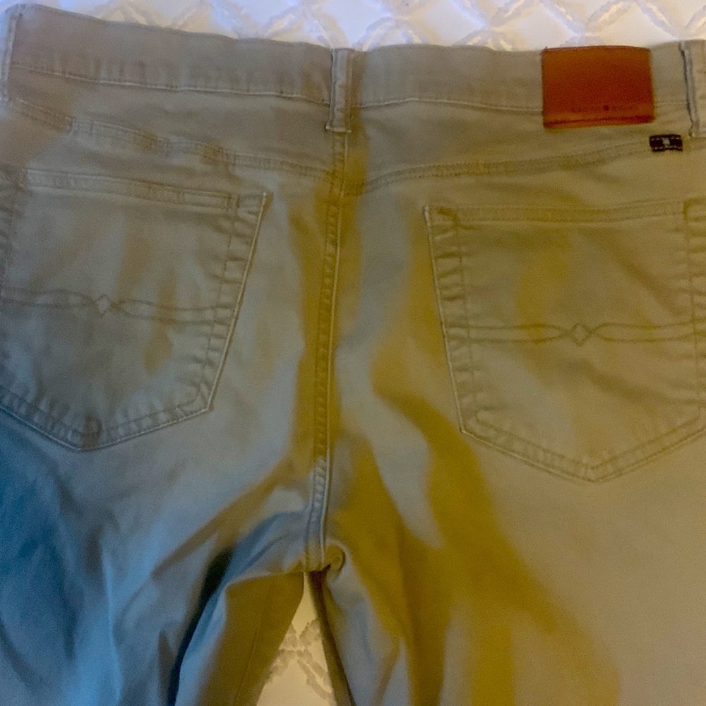 Men’s Lucky Brand 121 Heritage Slim khaki pants. 36X 30 - Picture 2 of 3